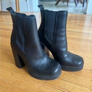 Steve Madden Black Leather Platform Boots